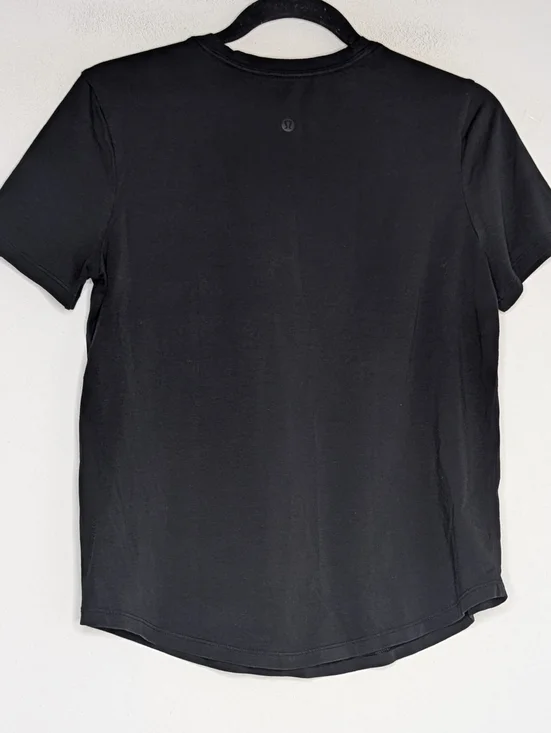 Lululemon X Rose Bowl  Black T-Shirt | Collab - Picture 3 of 4